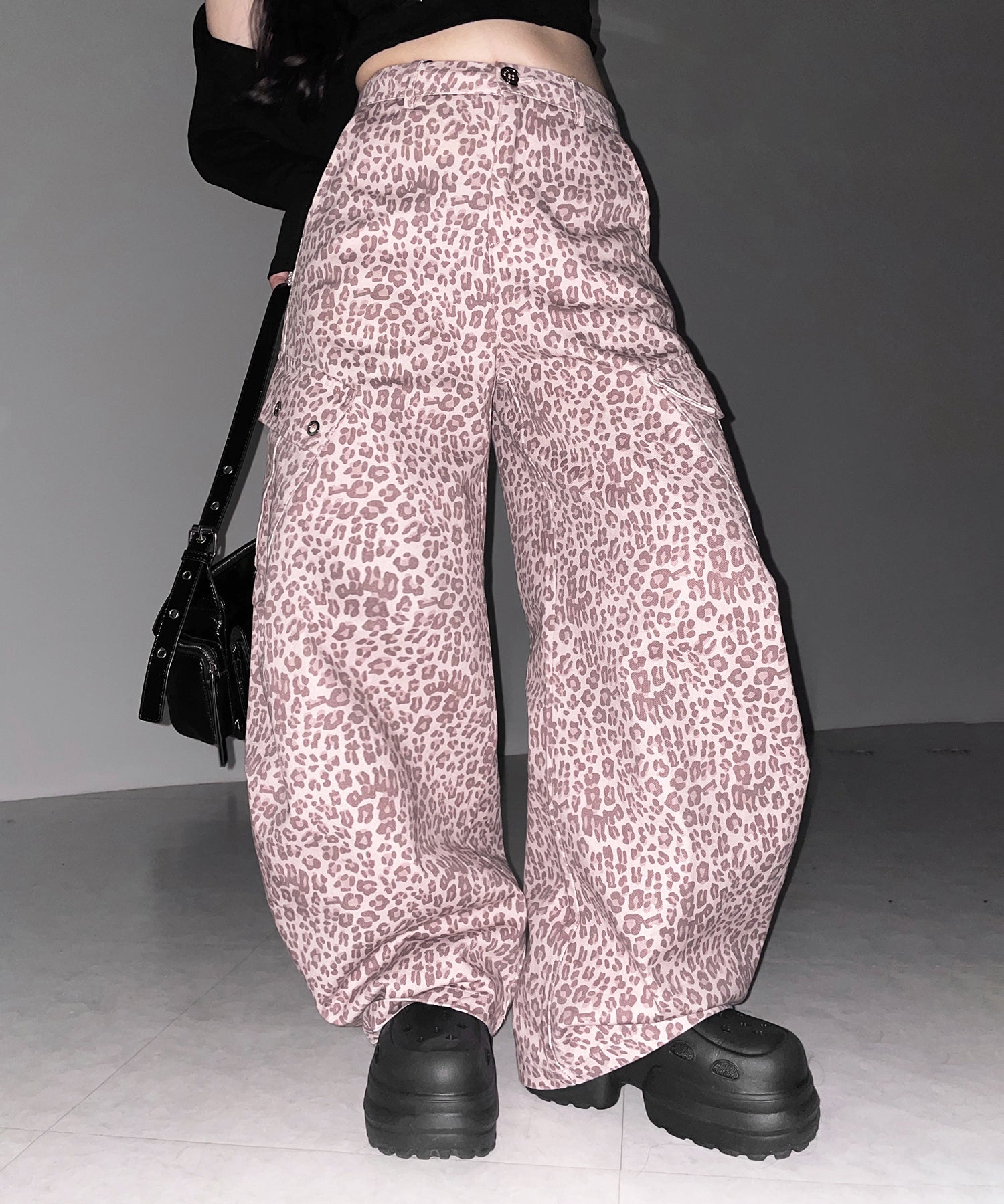 ヴィンテージライクピンクレオパードバレルカーゴパンツ ／ vintage like pink leopard barrel cargo pants