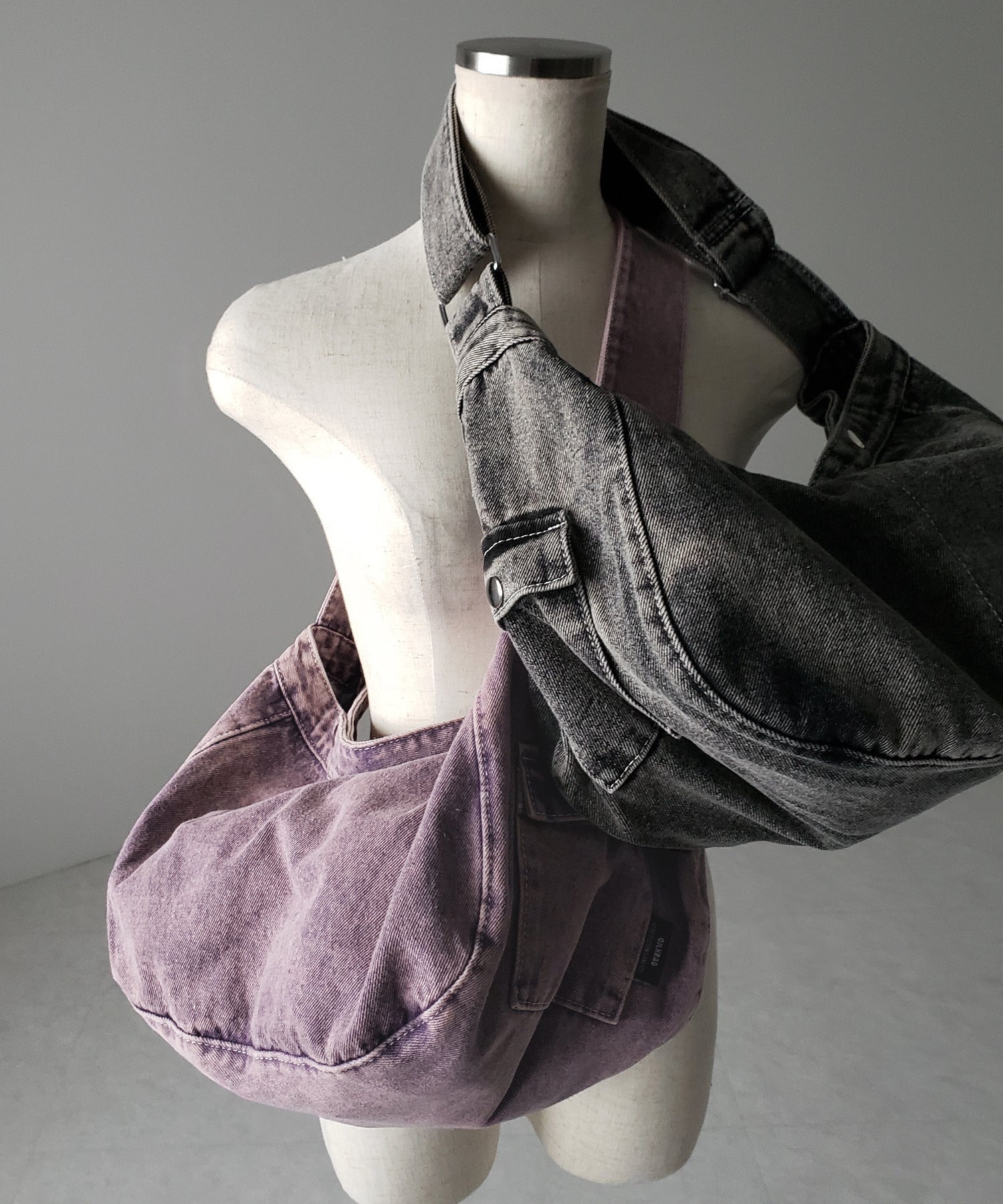 【 ２color 】ブラックタグヴィンテージデニムショルダーバッグ ／ black tag vintage denim shoulder bag
