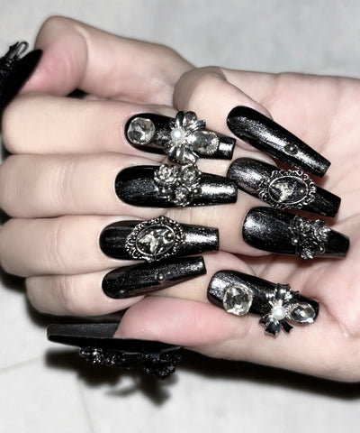 カメオリボンメタリックブラックロングネイルチップ ／ cameo ribbon metallic black long nail tips