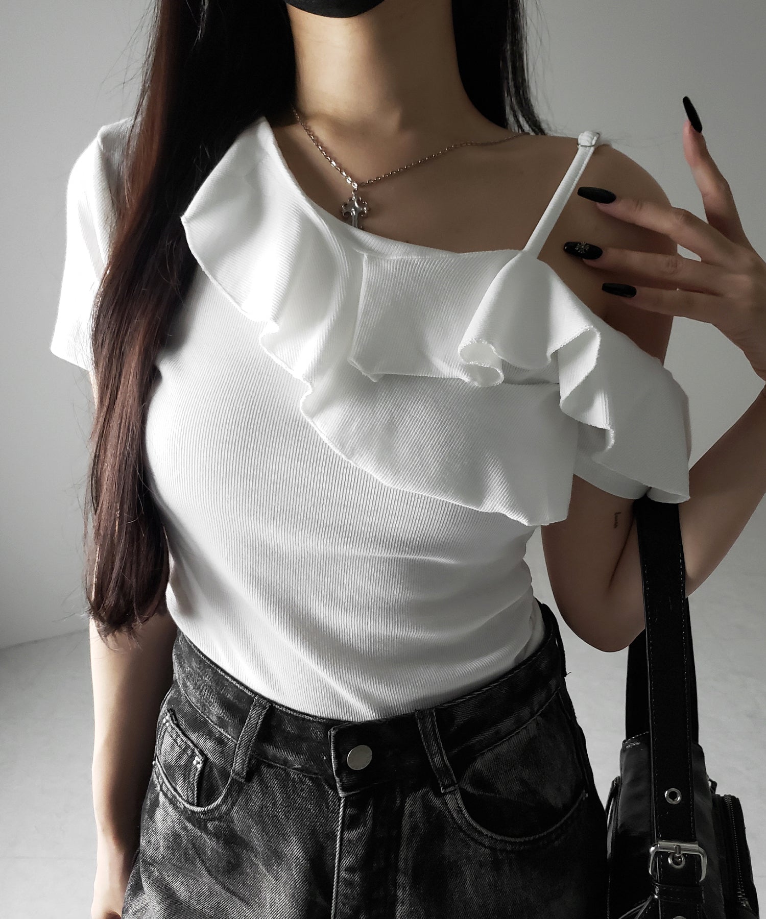 【 ３color 】ワンショルストラップフリルリブTシャツ ／ one shoulder strap frill ribbed T-shirt