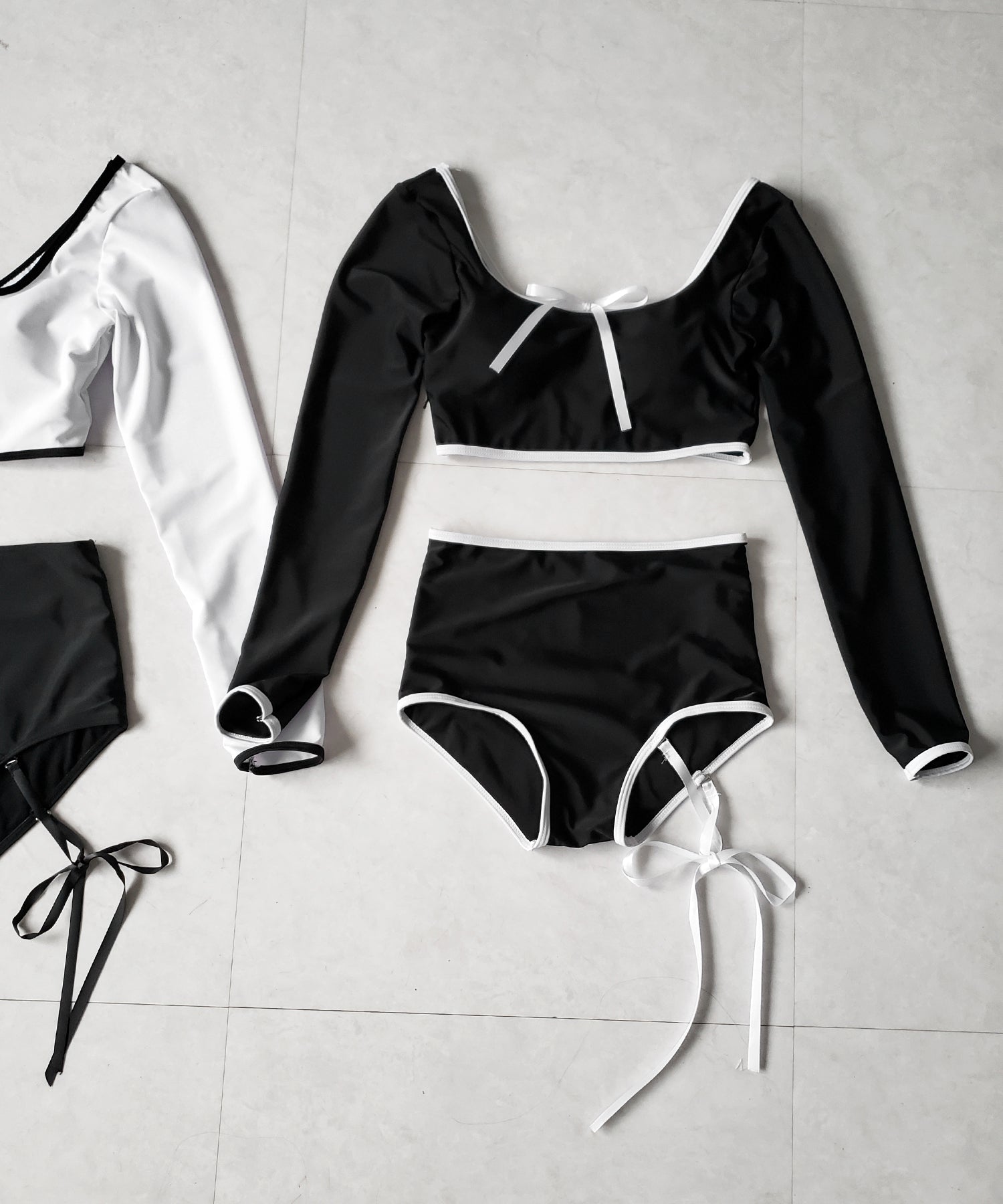 【 レディース水着／２点セット 】フロントリボンモノトーンハイウエストビキニ ／ front ribbon monotone high waist bikini