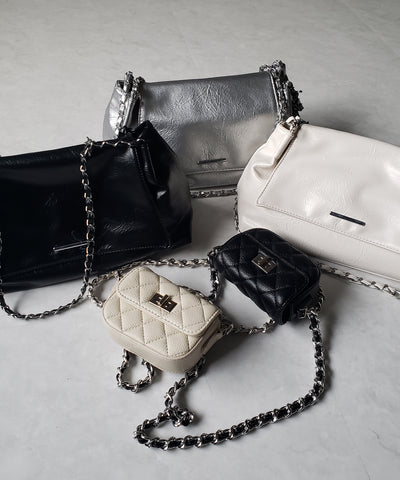 【 ３color 】チェーンフェイクレザーフラップショルダーバッグ ／ chain fake leather flap shoulder bag