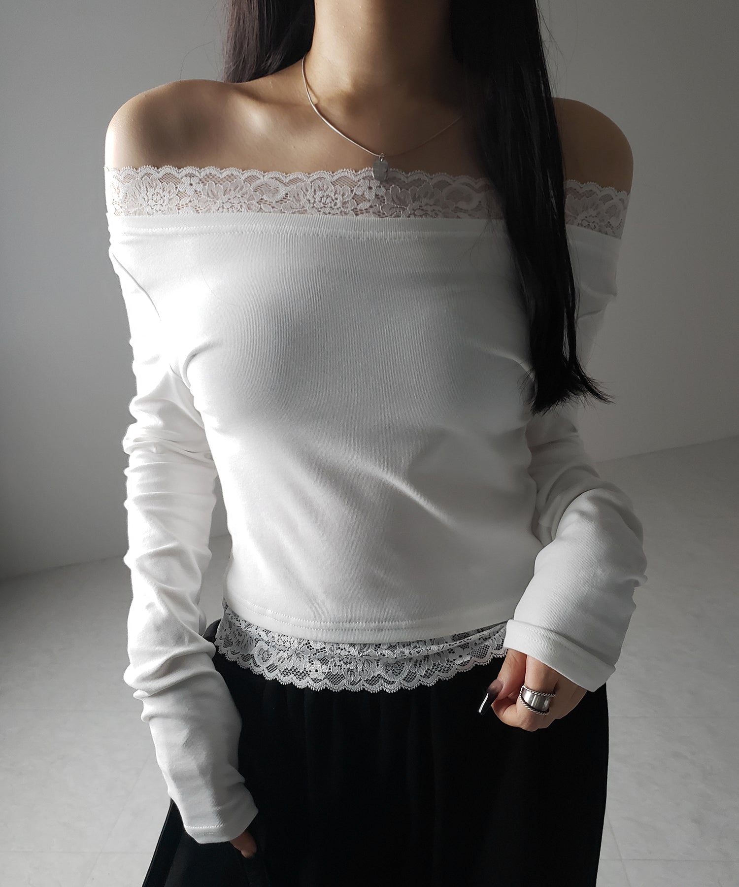 2color 】レース切替オフショルダートップス ／ lace off shoulder tops 