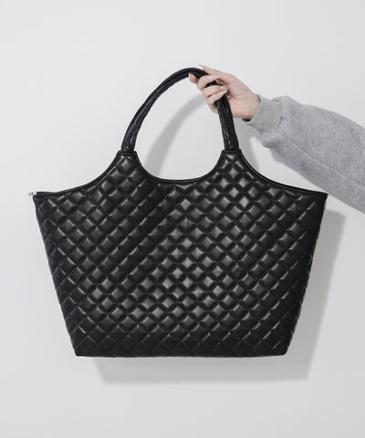 【 A4収納可 】フェイクレザーキルティングトートバッグ ／ fake leather quilted tote bag
