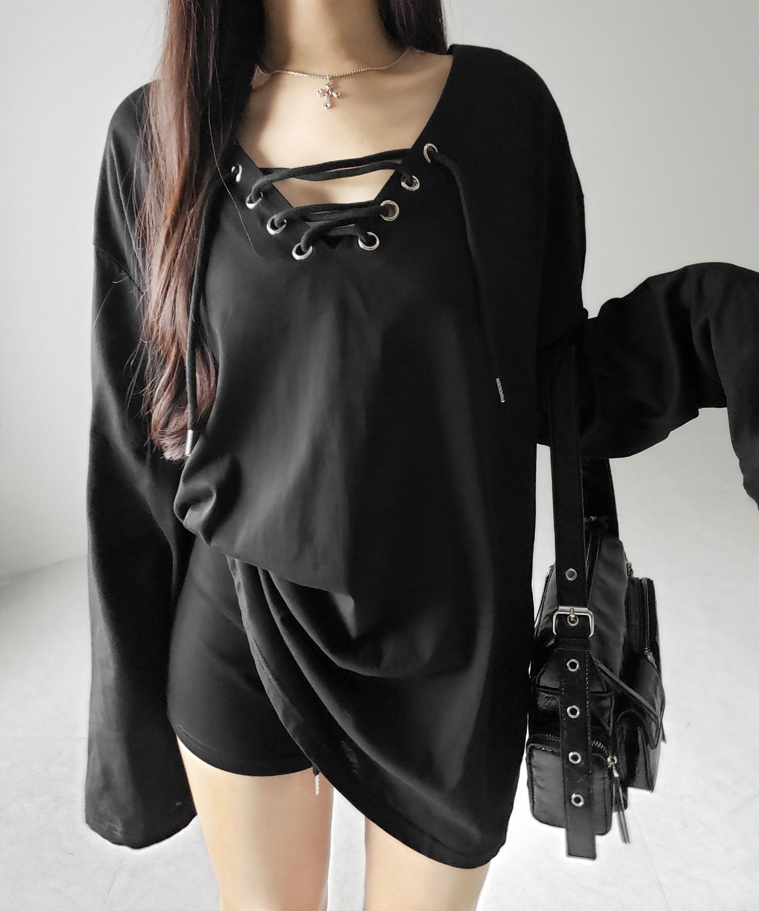 【 ２color 】レースアップルーズシルエット長袖ビッグTシャツ ／ laceup loose silhouette long sleeve big T-shirt