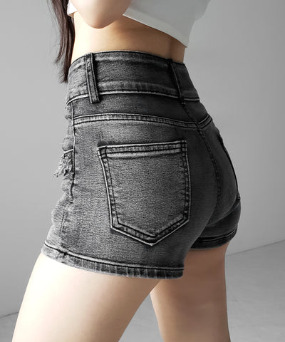 ヴィンテージライクスタッズスリムフィットデニムショートパンツ ／ vintage like studded slim-fit denim shorts