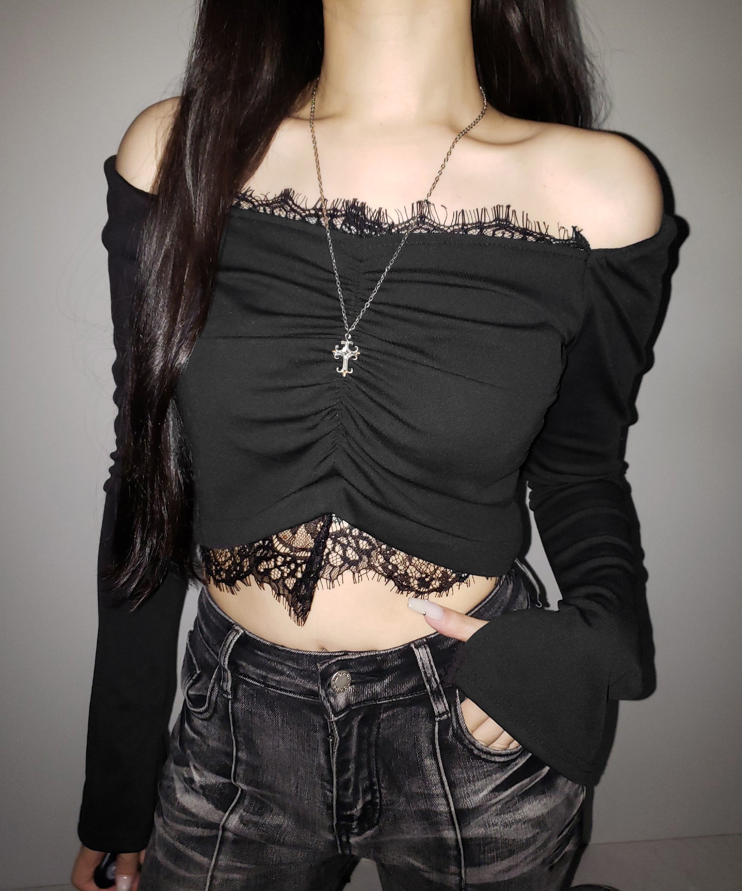 【 ２color 】レースドッキングシャーリングショートカットソートップス ／ lace docking shirring short cutsew tops