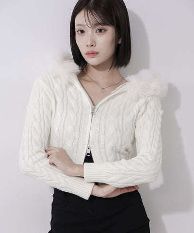 ファーフーディダブルジップショートニットパーカー ／ Fur hooded double zip short knit hoodie