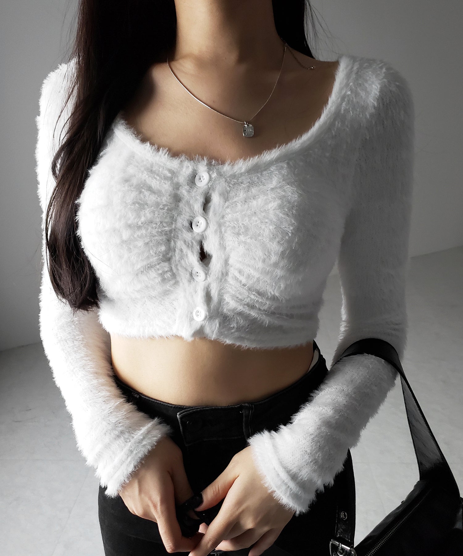 【 ２color 】フロントボタンシャギーカットショートカーディガン ／ front button shaggy cut short cardigan