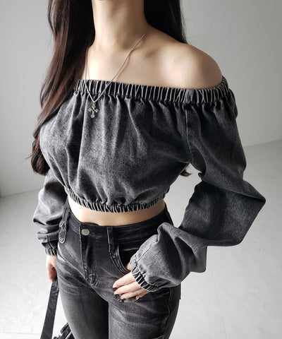 【 ２color 】ヴィンテージデニムギャザーオフショルトップス ／ vintage denim gathered off shoulder tops