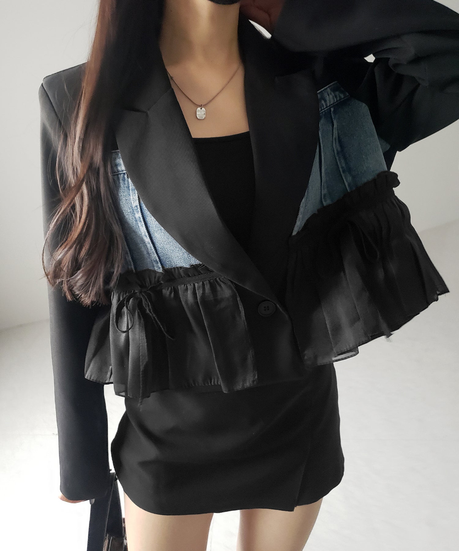 デニムフリルドッキングショートテーラードジャケット ／denim frill docking short tailored jacket