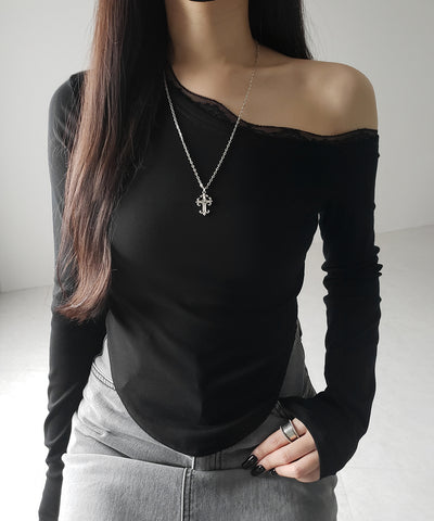 【 ２color 】ワンショルダーレースポイントスリムカットソートップス ／ one shoulder lace point slim cutsew tops