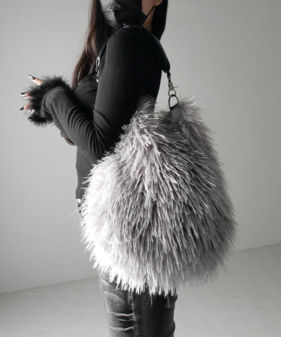 【 ショルダーストラップ付き２WAY 】バイカラーシャギーファーショルダーバッグ ／ bicolor shaggy fur shoulder bag
