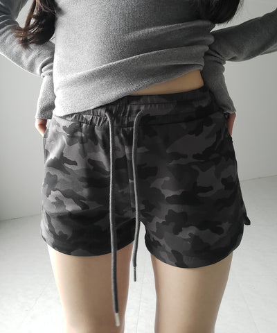 【 ２color 】ヴィンテージカモフラタイトショートパンツ ／ Vintage camouflage tight short pants