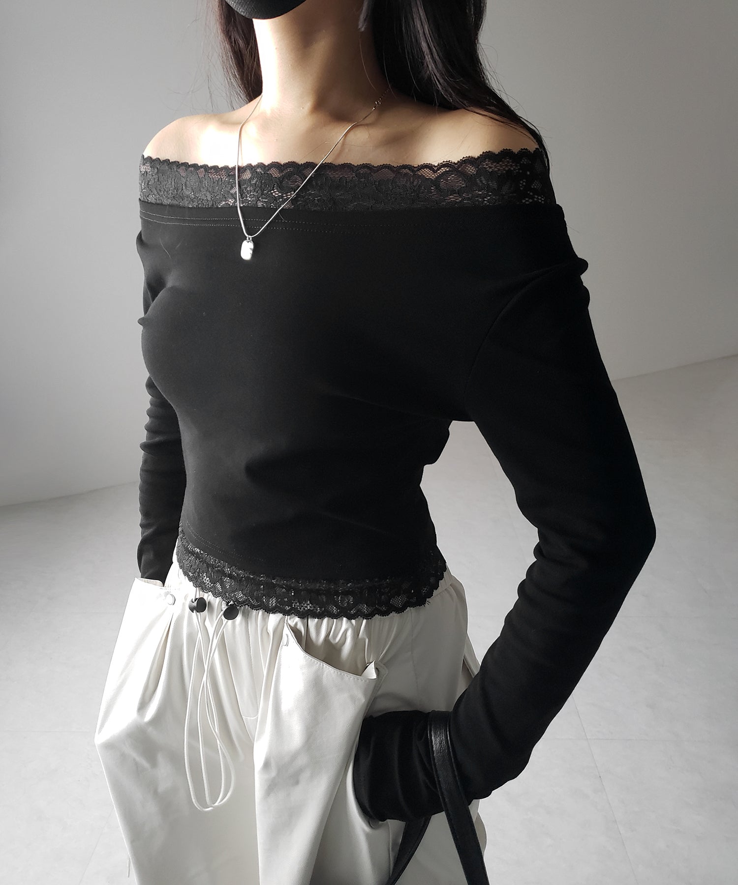 2color 】レース切替オフショルダートップス ／ lace off shoulder tops 