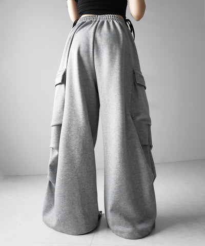【 裾絞り可能２WAY 】ドローコードタックワイドカーゴスウェットパンツ ／ drawcord tuck wide cargo sweatpants