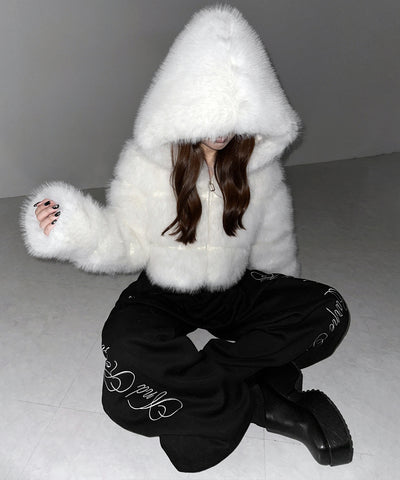フェイクファーフーディショートコート ／ fake fur hoodie short coat