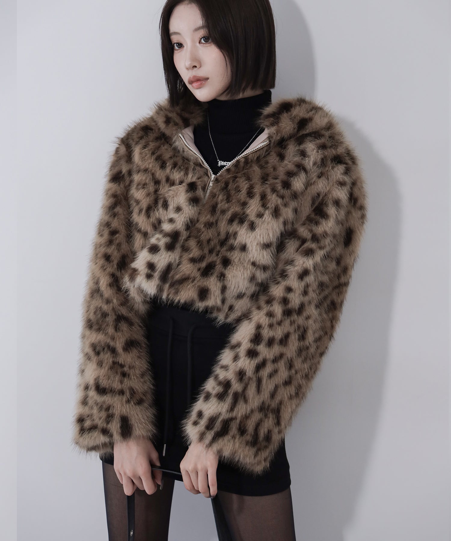 レオパードフェイクファーフーディショートコート ／ reopard fakefur hoodie short coat