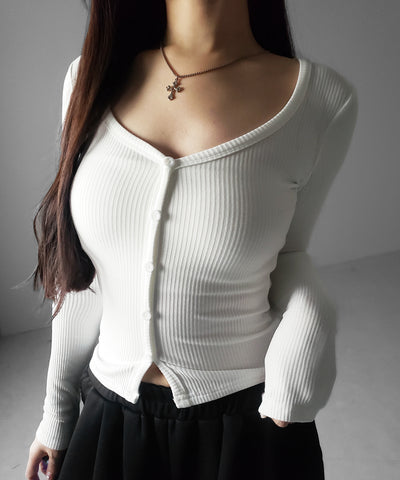 【 裏微起毛 】フロントボタンタイトリブカットソートップス ／ front button tight ribbed cutsew tops