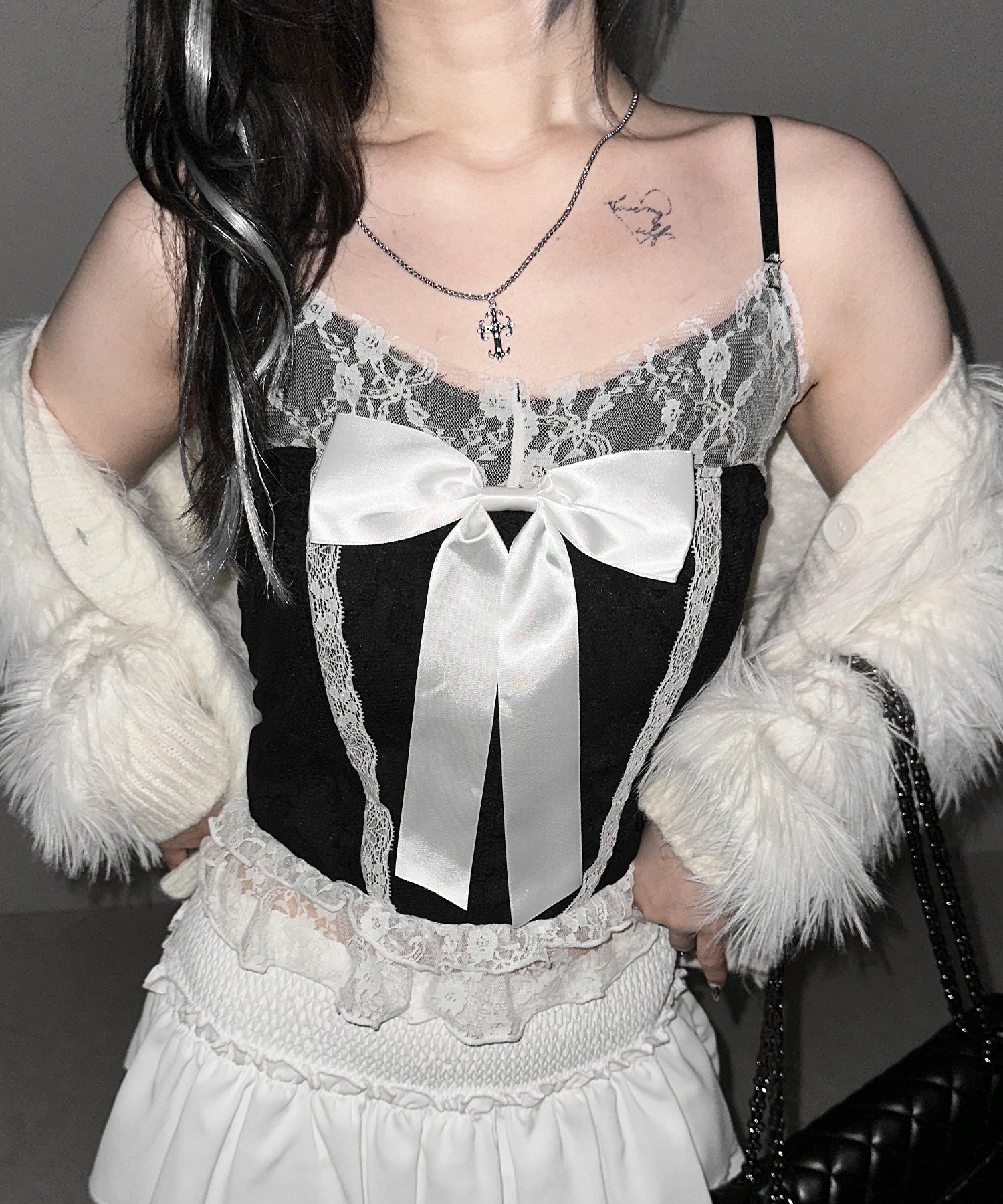 フロントサテンリボンレースキャミビスチェ ／ front satin ribbon lace cami bustier