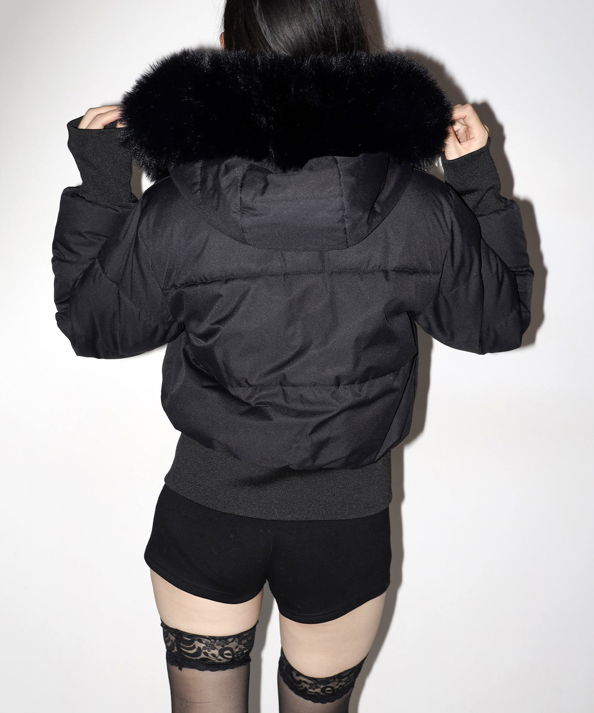 フェイクファーフード中綿ショートジャケット ／ fake fur hoodie fake down short jacket
