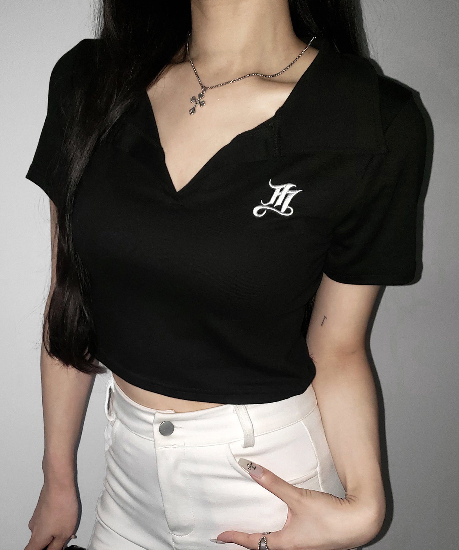【 ２color 】M LOGO スキッパーショート半袖Tシャツ ／ M LOGO skipper neck short sleeve T-shirt