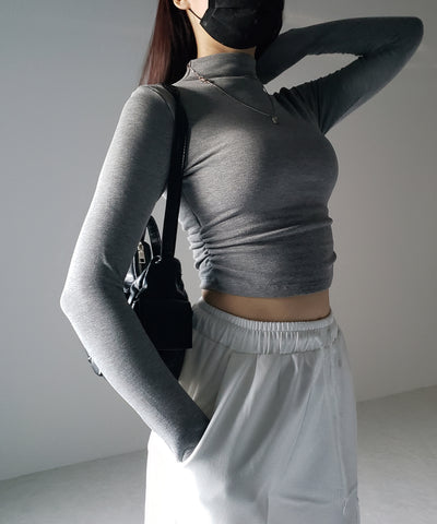【 カップ付き ／ 裏起毛 】プチハイネックシャーリングショートカットソートップス