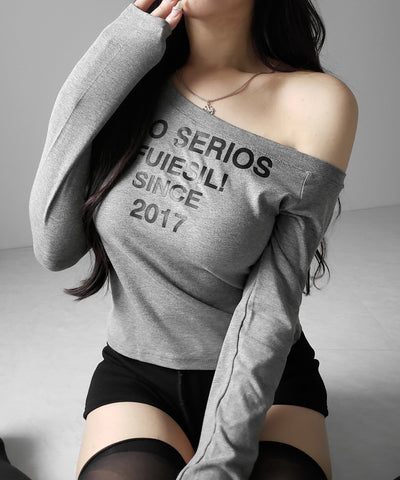 コンパクトロゴワンショルルーズロンT ／ compact logo one-Shoulder loose long-sleeve T-Shirt