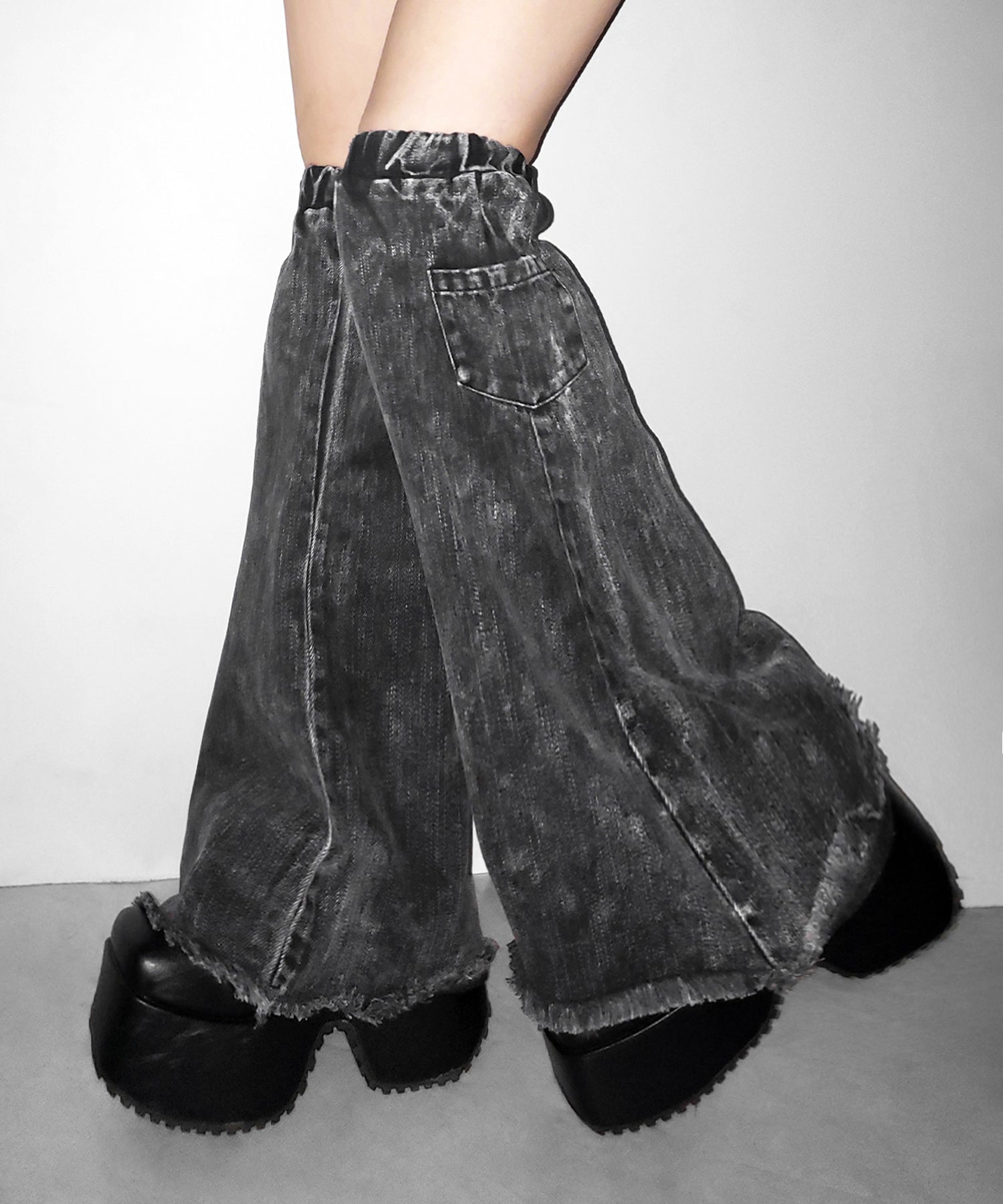【 セットアップ着用可能 】ヴィンテージケミカルブリーチデニムレッグカバー ／ vintage chemical bleach denim leg cover
