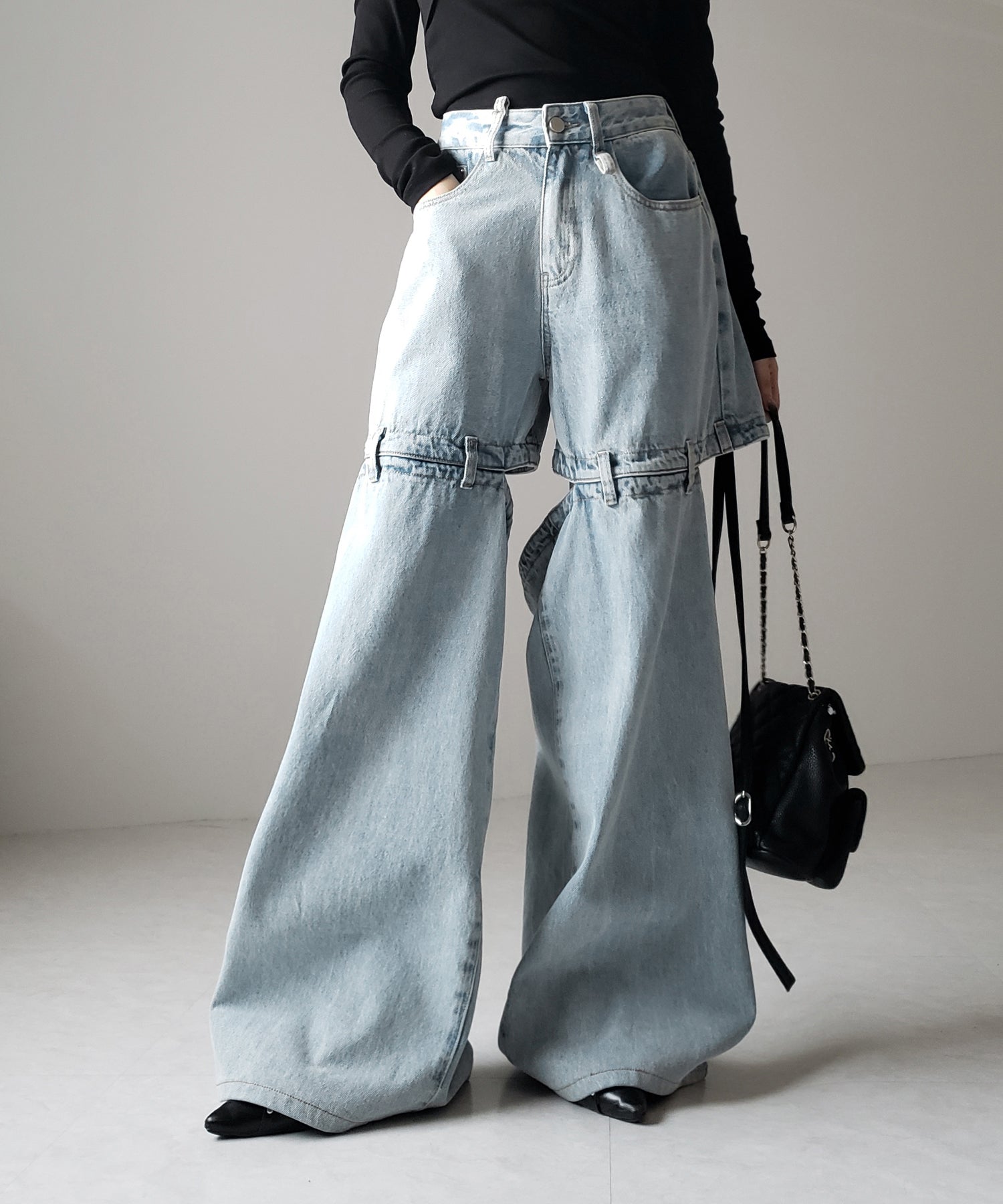 【 選べる３サイズ 】バックオープンカットアウトウォッシュワイドデニム ／ Back open cutout washed wide denim