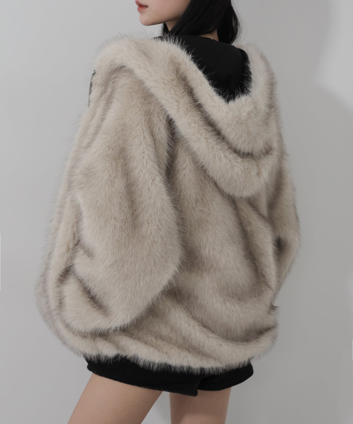 リバーシブル2WAY】ビッグフーディボリュームフェイクファーブルゾン