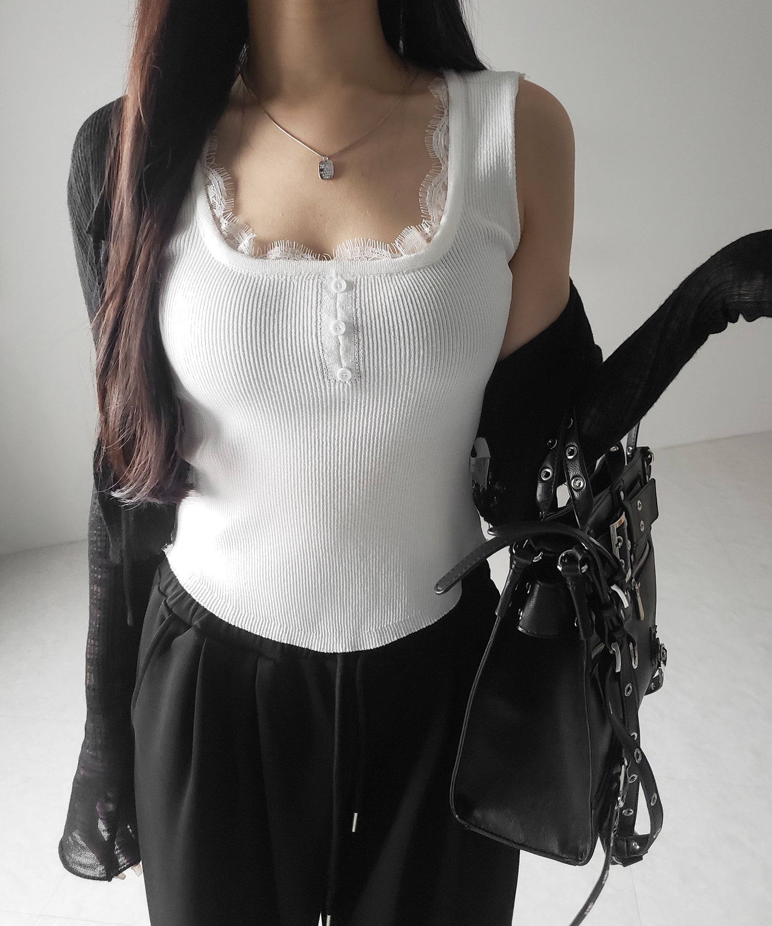 【 ２color 】スクエアネックレースニットタンクトップ ／square neck lace knit tank top