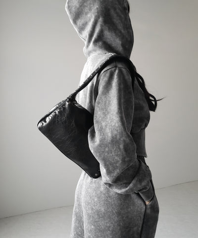 【 ２color】スタッズデザインスクエアショルダーバッグ ／ stud design square shoulder bag