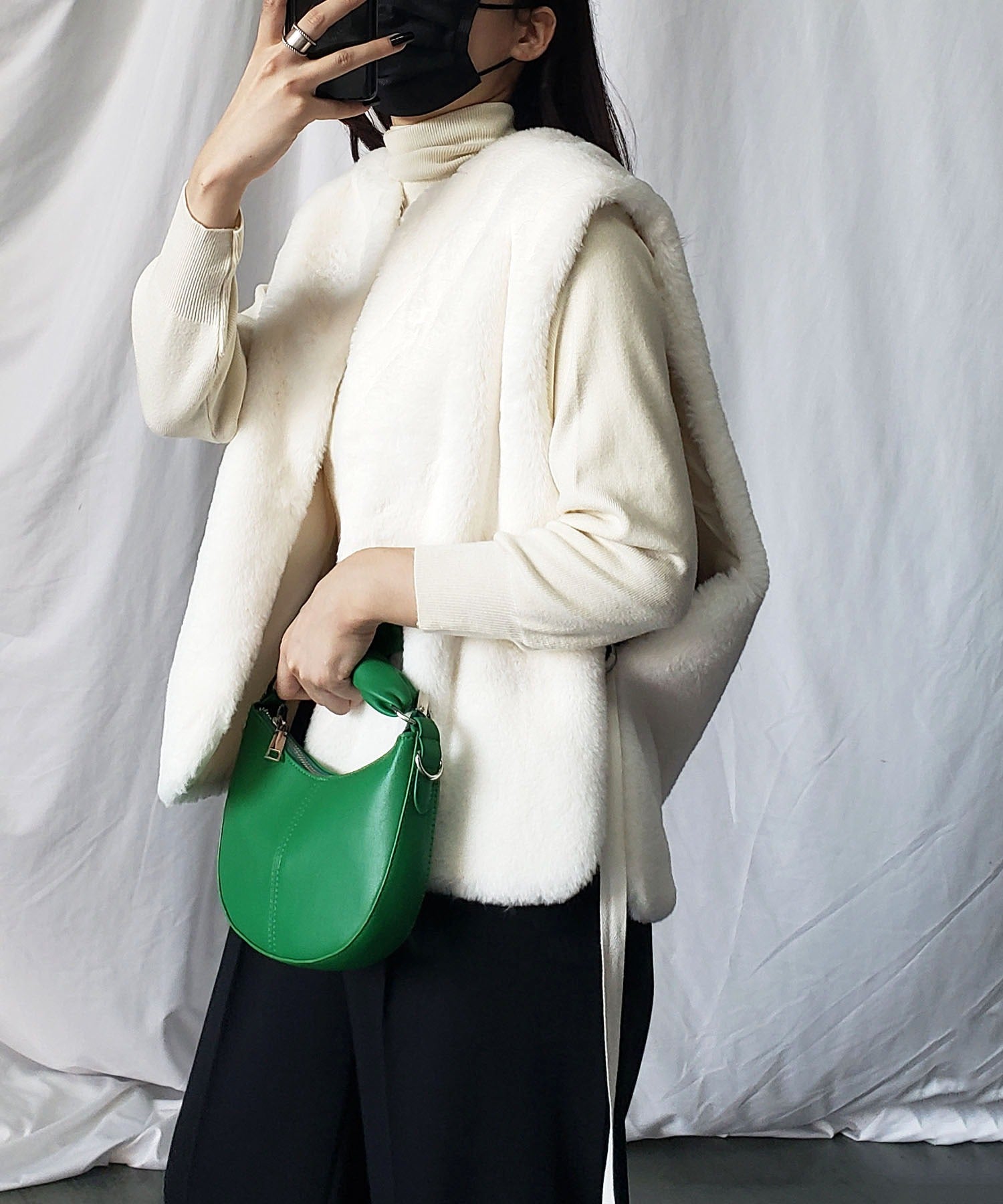 スムースタッチサイドスリットフェイクファーベスト