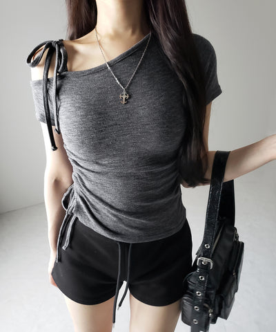 ストラップリボンワンショルサイドギャザートップス ／ strap ribbon one shoulder side gather tops