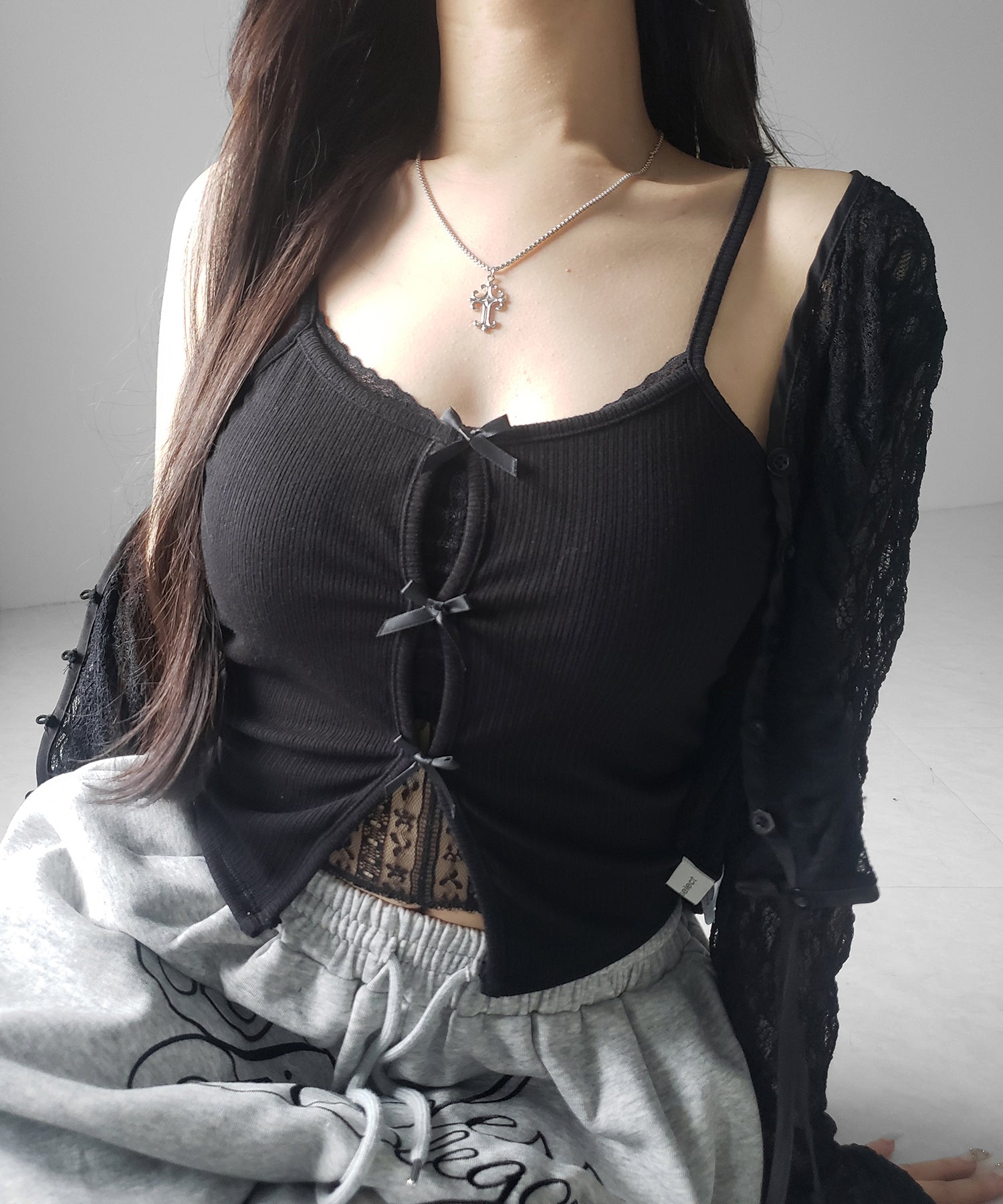 フロントリボンレースレイヤードリブキャミソール ／Front ribbon lace layered ribbed camisole