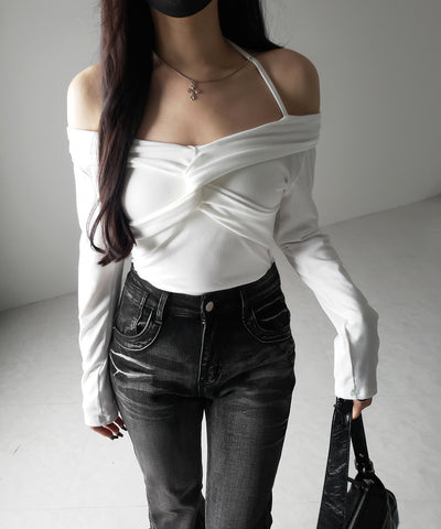 【 ２color 】クロスギャザーオフショルカットソートップス ／ cross gather off shoulder cutsew tops