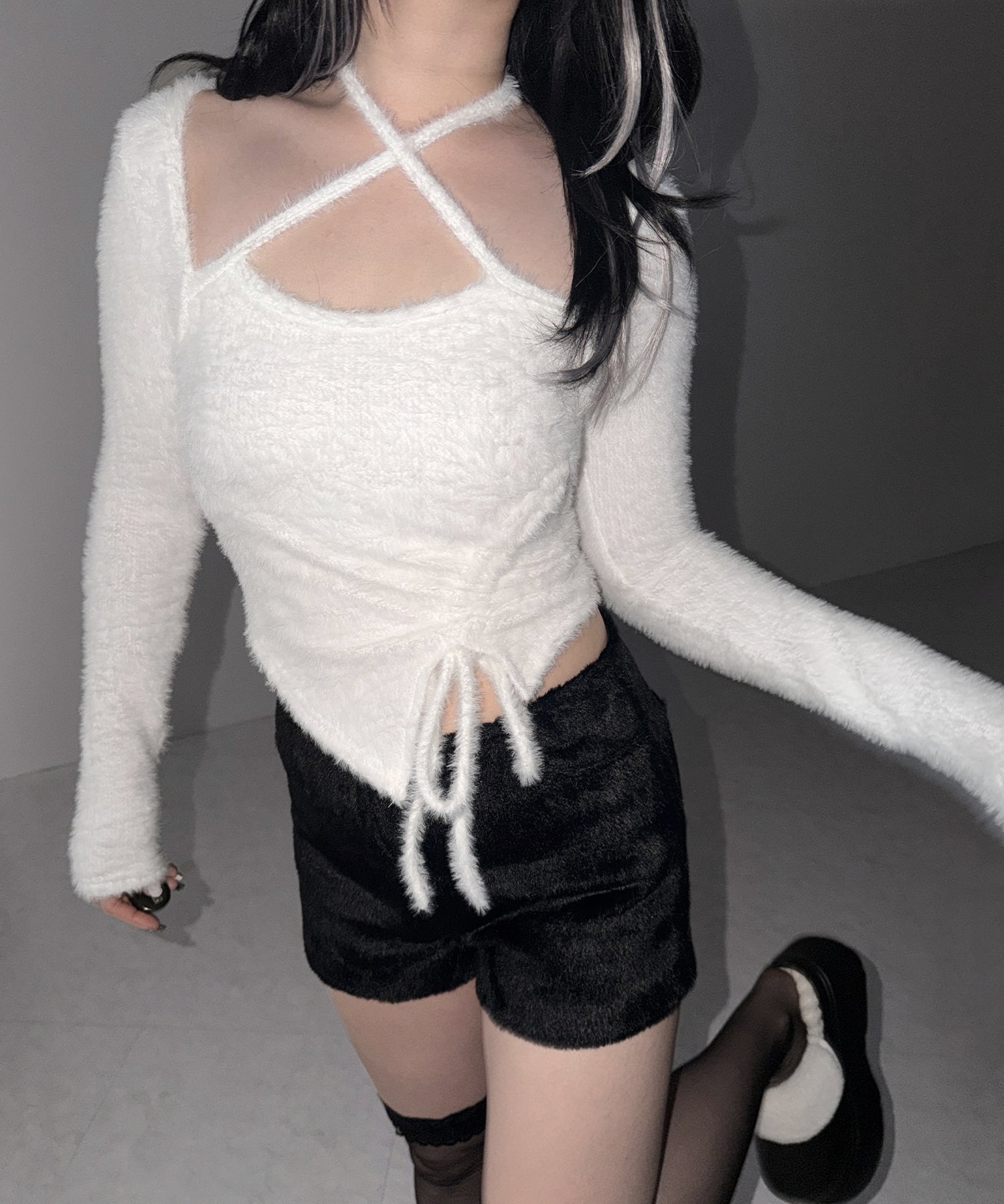 【 ３color 】クロスネックシャーリングリボンシャギートップス ／ cross neck shirring ribbon shaggy tops