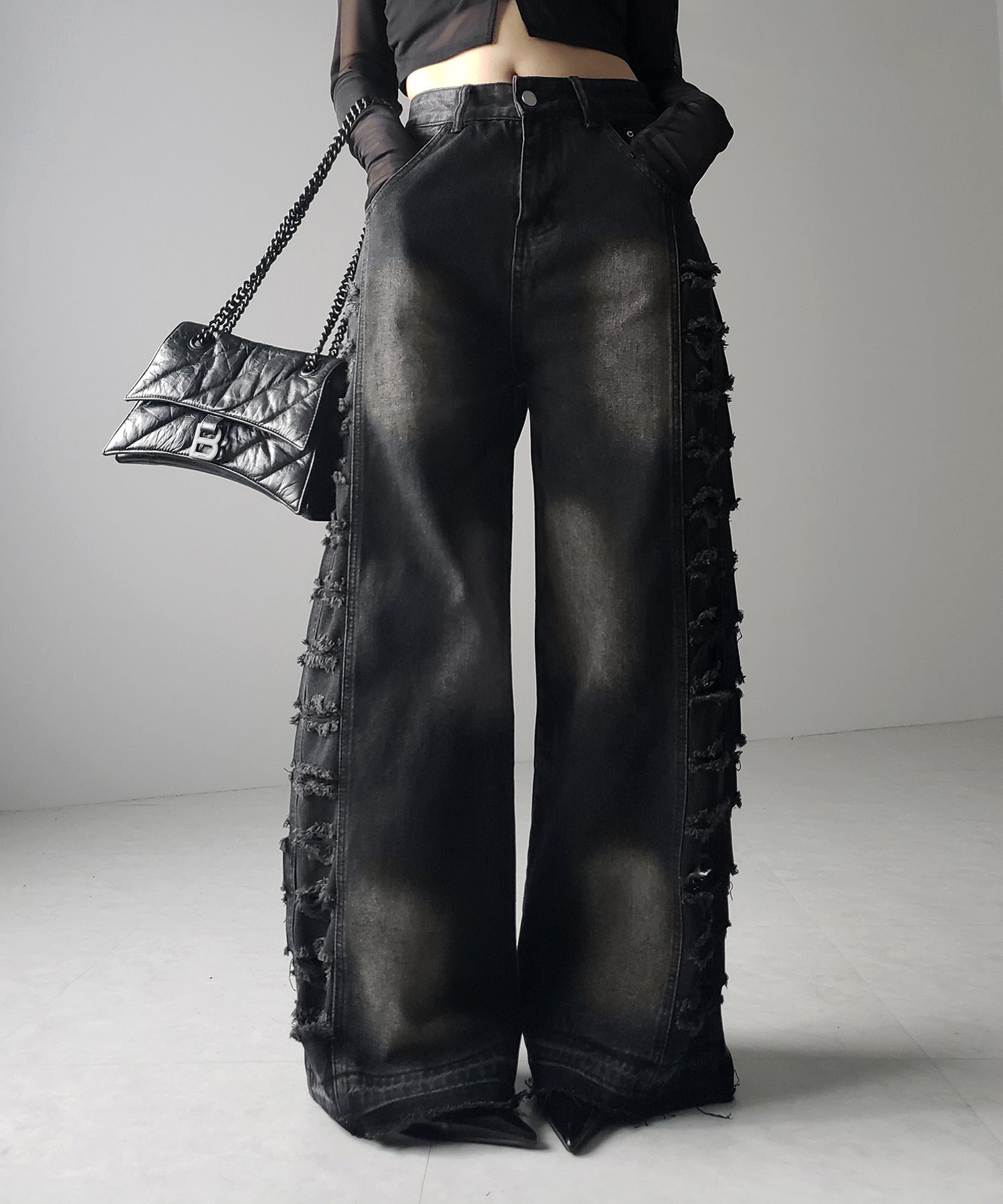 【 ４size 】ヘビークラッシュサイドダメージブラックヴィンテージデニム ／ heavy crush side damage black vintage denim