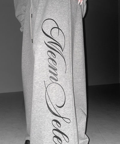 【 セットアップ可能 】レタリングロゴプリントワイドスウェットパンツ ／ lettering logo print wide sweat pants