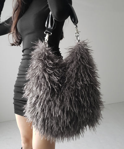 【 ショルダーストラップ付き２WAY 】バイカラーシャギーファーショルダーバッグ ／ bicolor shaggy fur shoulder bag
