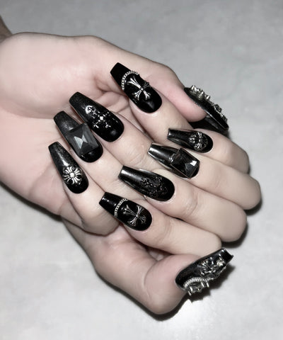 チェーンクロスブラックミラースクエアネイルチップ ／ chain cross black mirror square nail tips