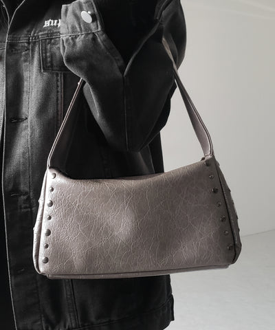 【 ２color】スタッズデザインスクエアショルダーバッグ ／ stud design square shoulder bag