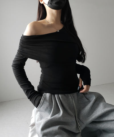 【 ２color ／ 裏起毛 】ワンショルダードレープギャザースリムトップス ／ One-shoulder draped gather slim tops