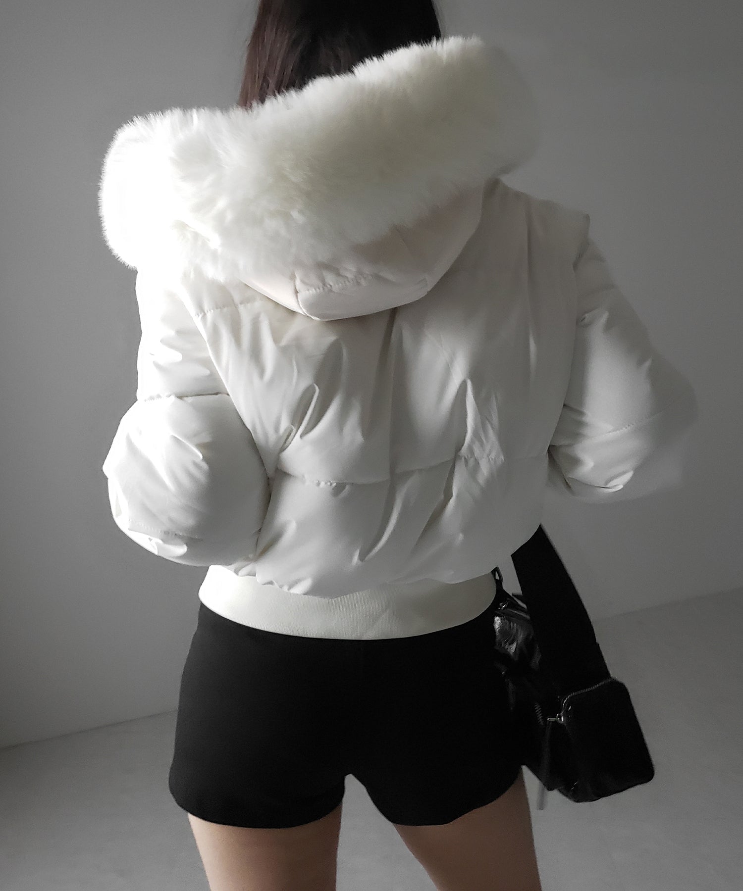 【 フード取り外し可能２ＷＡＹ 】フェイクファーフードショートダウンジャケット ／ 2WAY fake fur hoodie short down jacket
