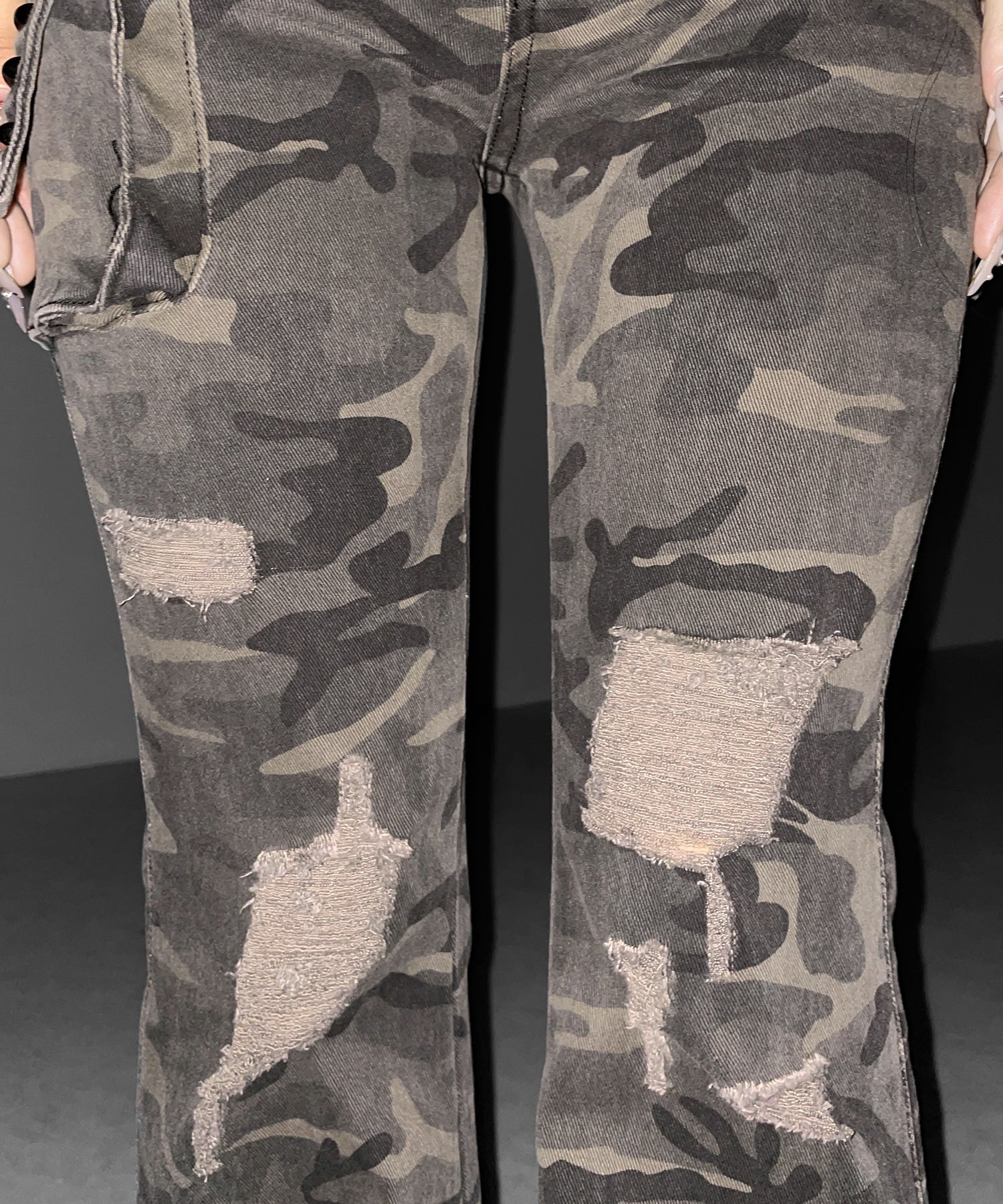 ヴィンテージカモフラ迷彩ダメージフレアデニムパンツ ／ vintage camouflage damage flared denim pants