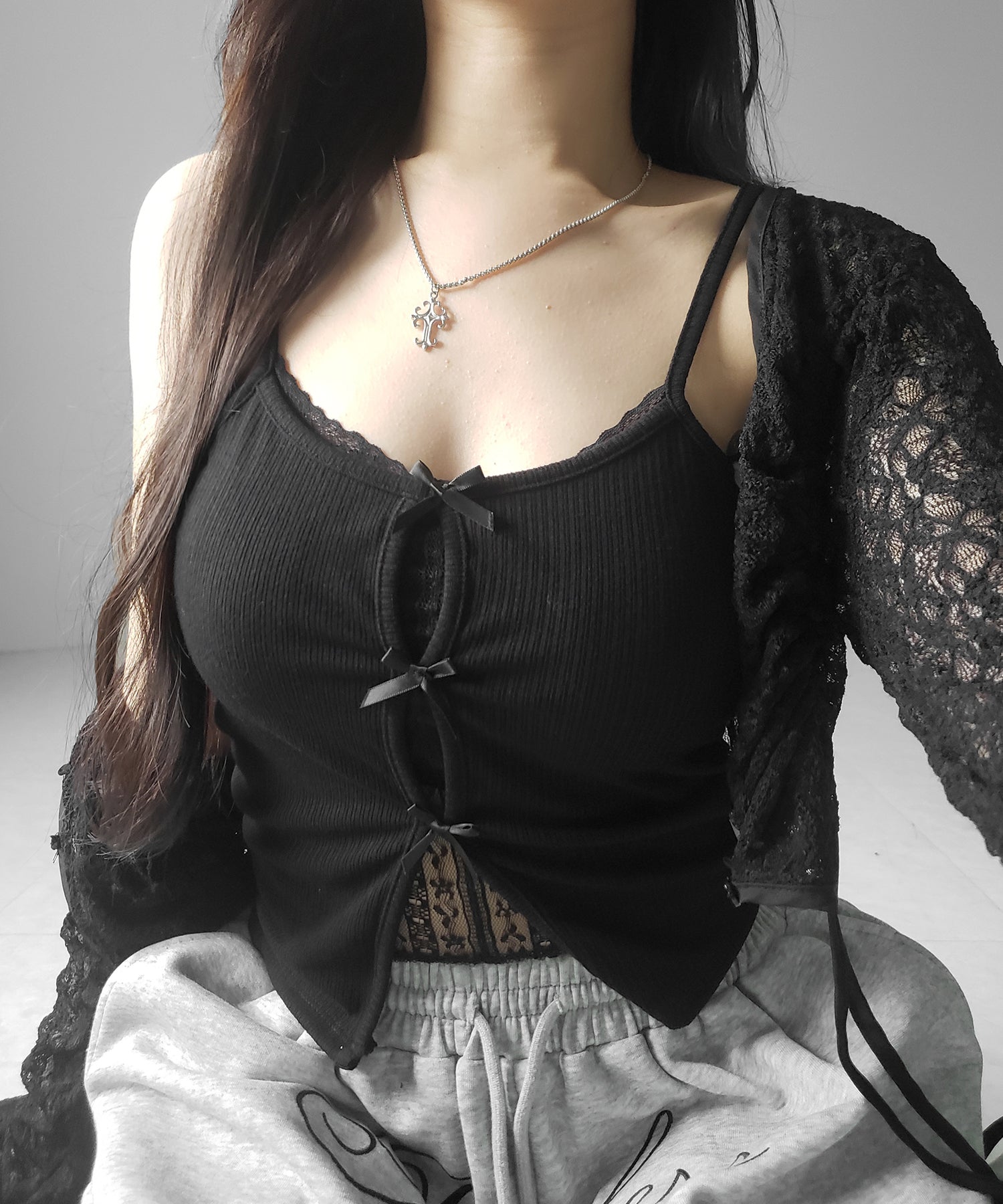 フロントリボンレースレイヤードリブキャミソール ／Front ribbon lace layered ribbed camisole