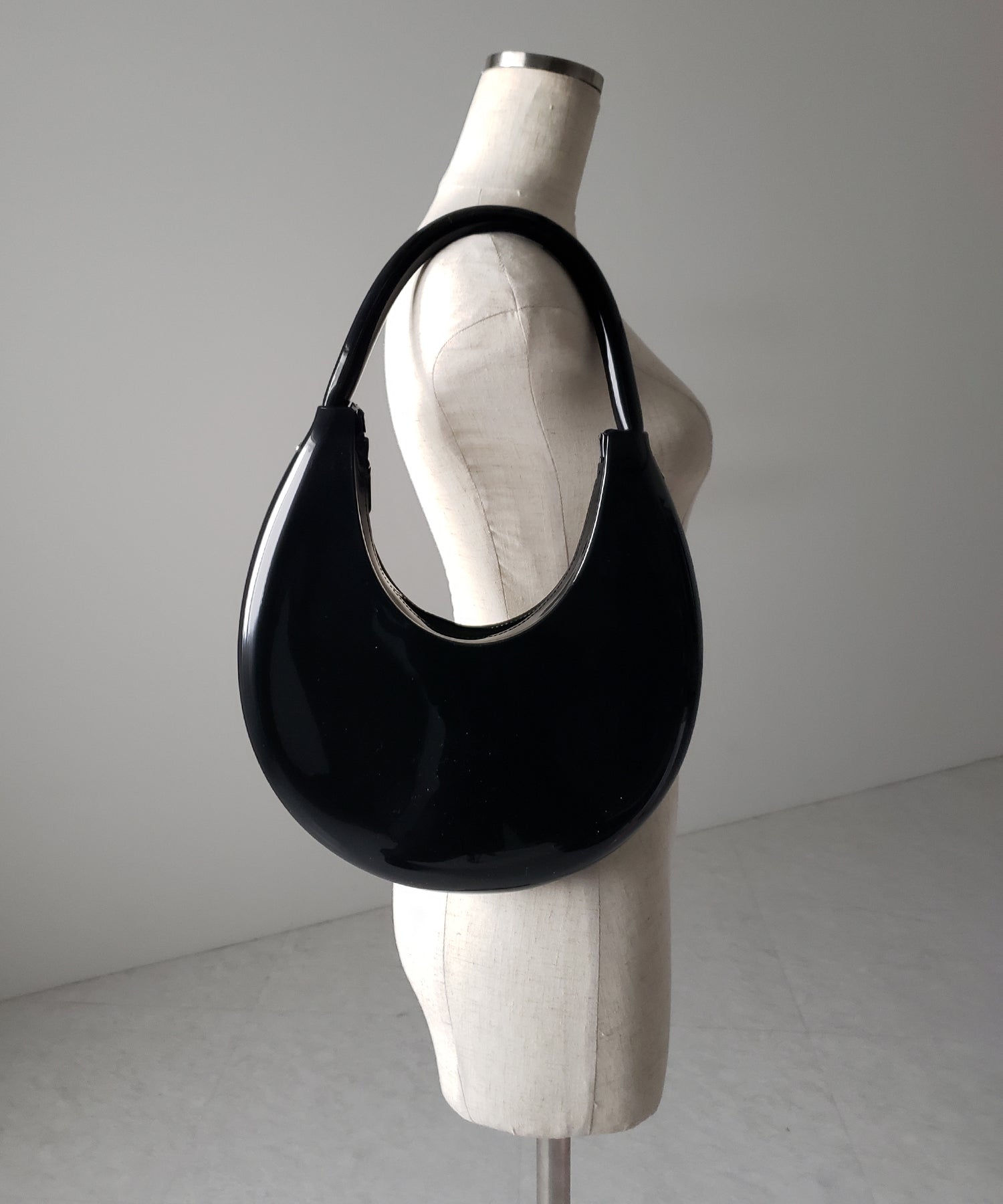 【 ２color 】 PVC ハーフムーンショルダーバッグ ／ PVC HALF MOON SHOULDER BAG