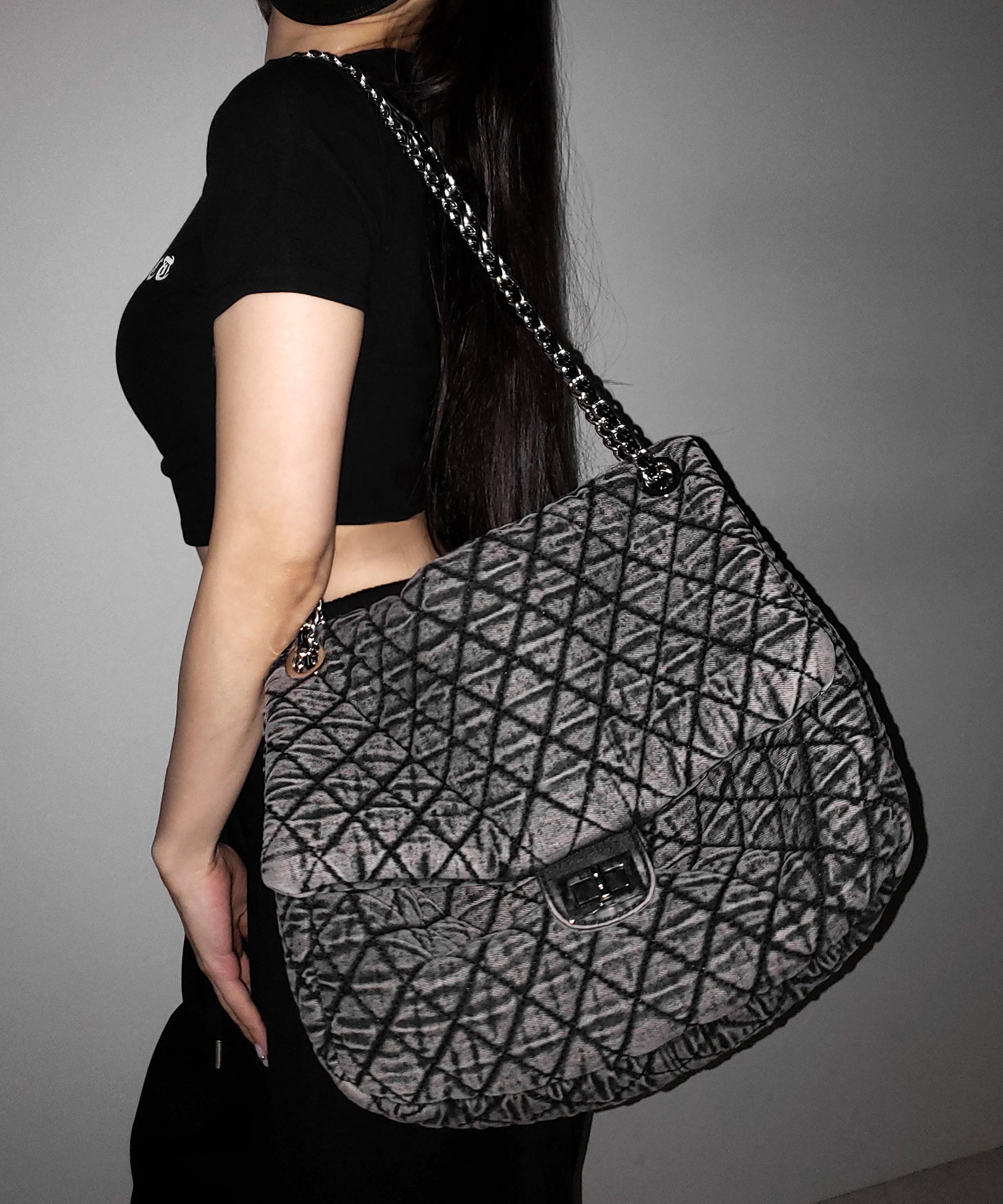 ヴィンテージブラックデニムキルティングショルダーバッグ ／ vintage black denim quilting shoulder bag