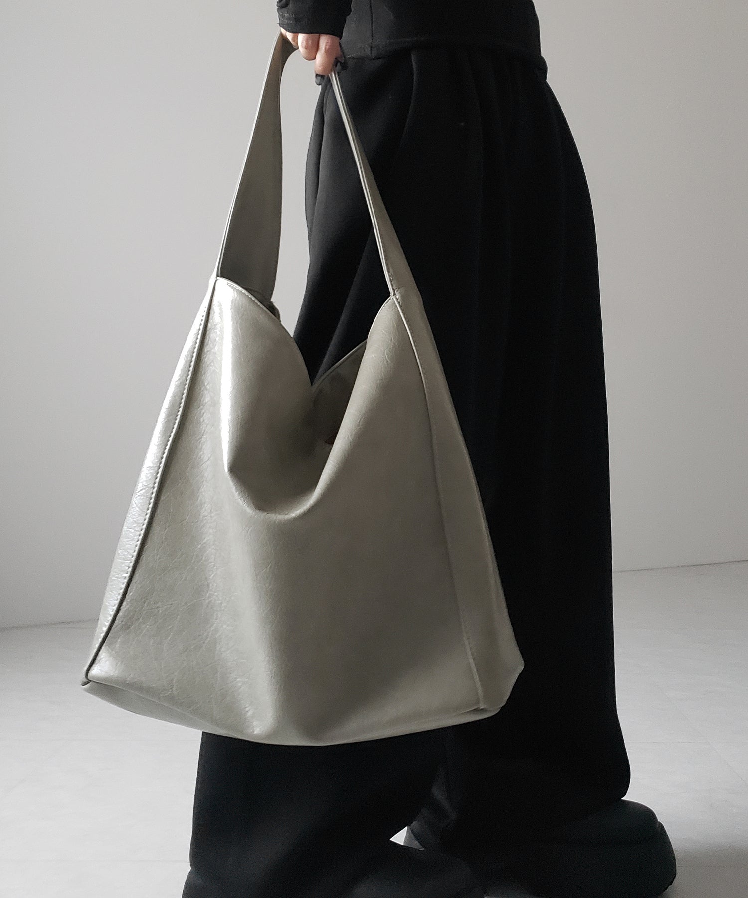 【 ２color ／ 大容量 】フェイクシボレザーワンハンドルショルダーバッグ ／ fake shibo leather onehandle shoulder bag